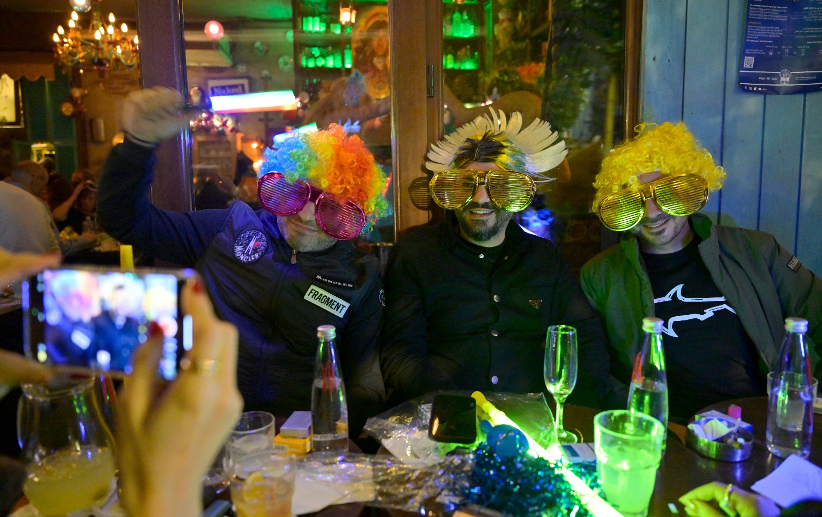 ليلة رأس السنة في مار مخايل والجميزة أجواء صاخبة وأمل بعام أفضل